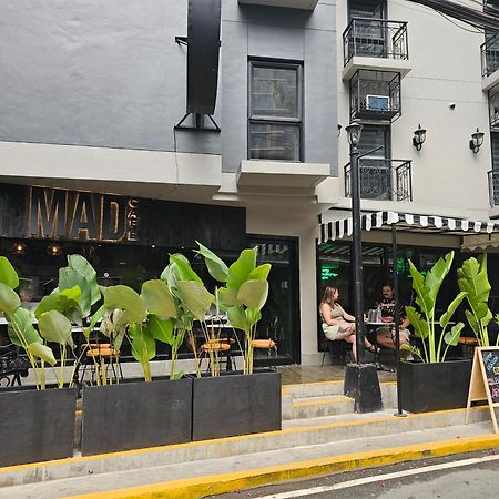 マカティ Mad Monkey Manilaホステル エクステリア 写真
